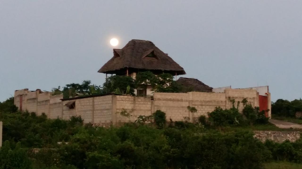 Kilimani House Bed & Breakfast Нунгви Екстериор снимка