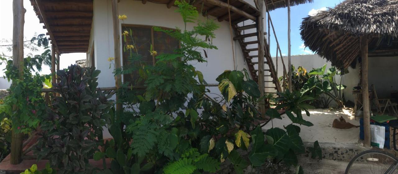 Kilimani House Bed & Breakfast Нунгви Екстериор снимка